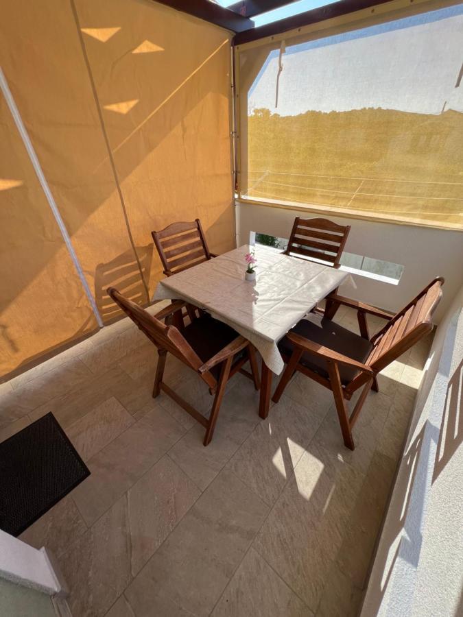Apartmani Nina I Niko Ugljan Zewnętrze zdjęcie