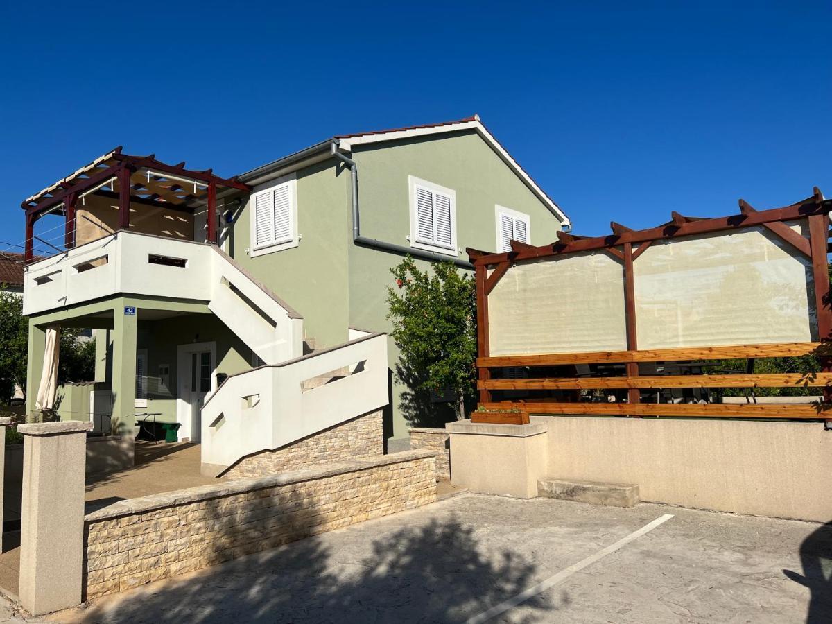 Apartmani Nina I Niko Ugljan Zewnętrze zdjęcie